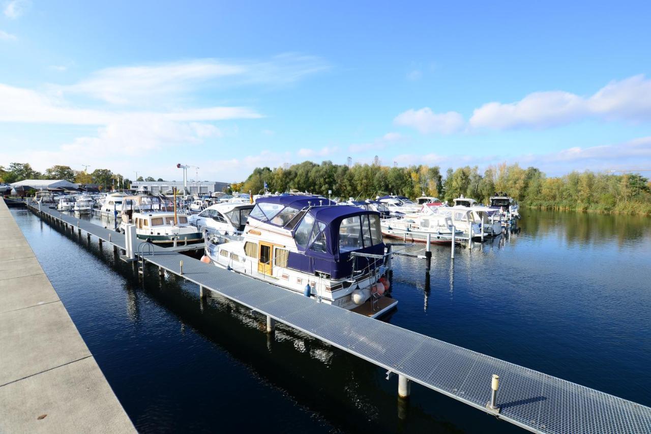 Luxstay Werder Kolonie Zern Dış mekan fotoğraf