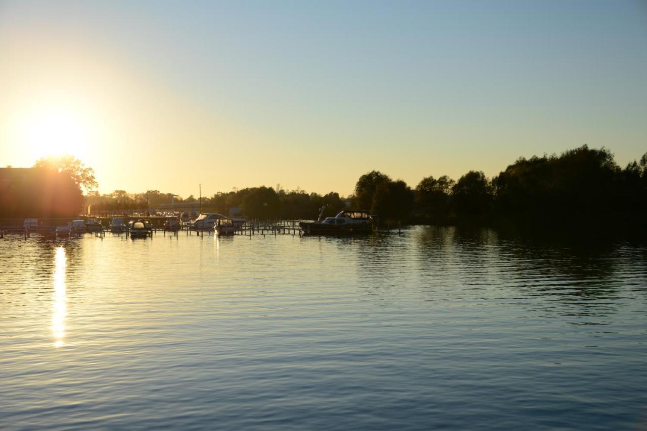 Luxstay Werder Kolonie Zern Dış mekan fotoğraf
